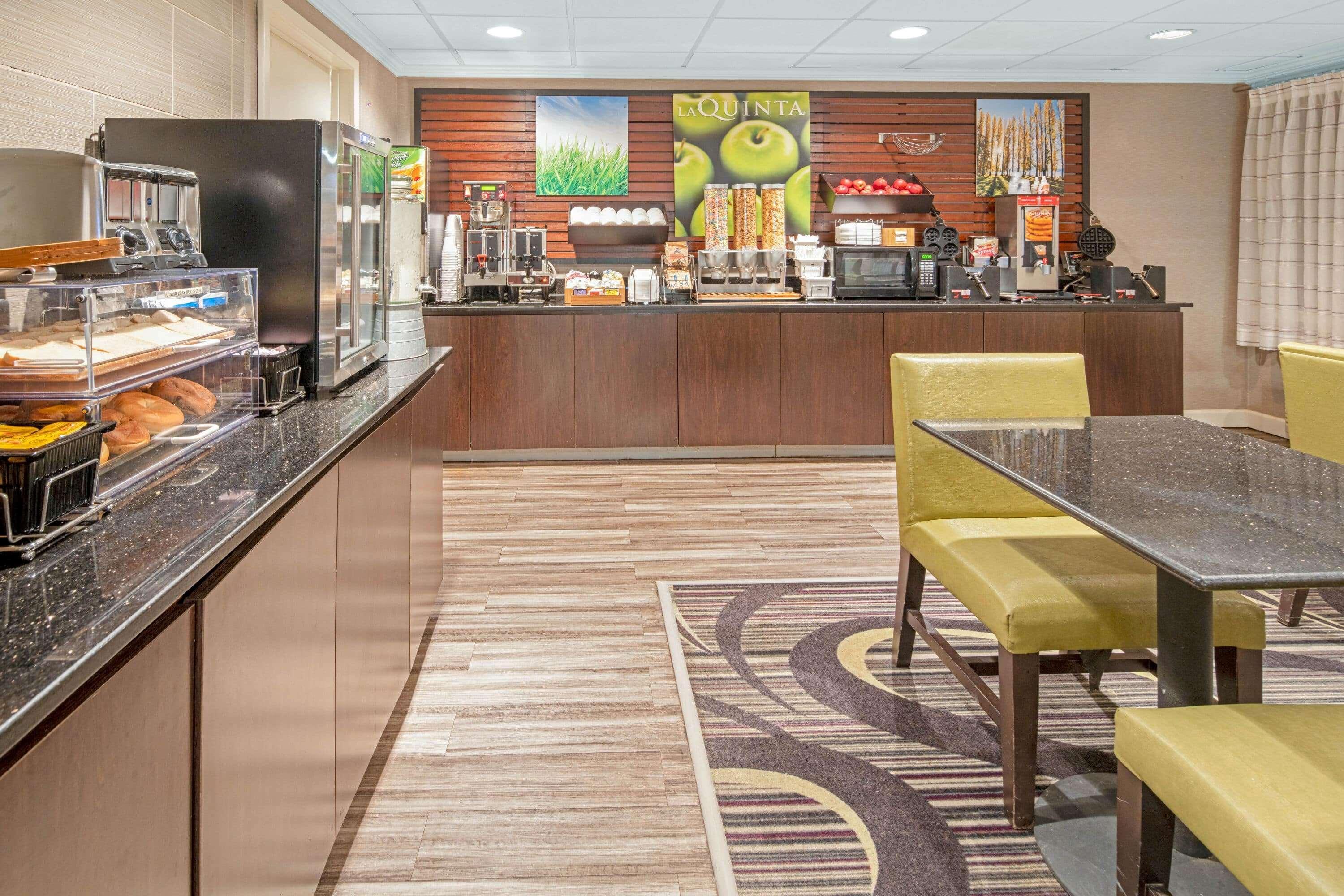 La Quinta By Wyndham Baton Rouge Siegen Lane Hotel Prairieville Exterior photo